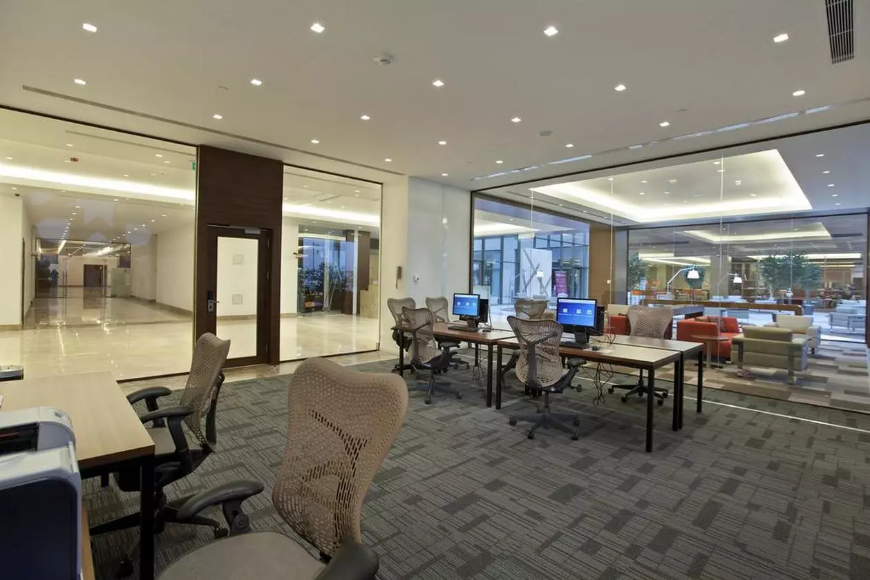HILTONGARDENINN_SHABAVIZ (13).jpg